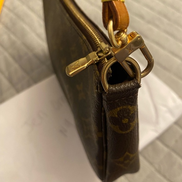 Louis Vuitton pochette accessorie - Picture 9 of 15